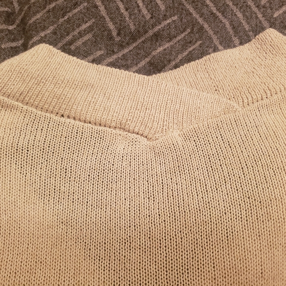 3/$25 Reitmans linen blend V-Neck sweater with 3/4 length sleeves, size L - Picture 4 of 6